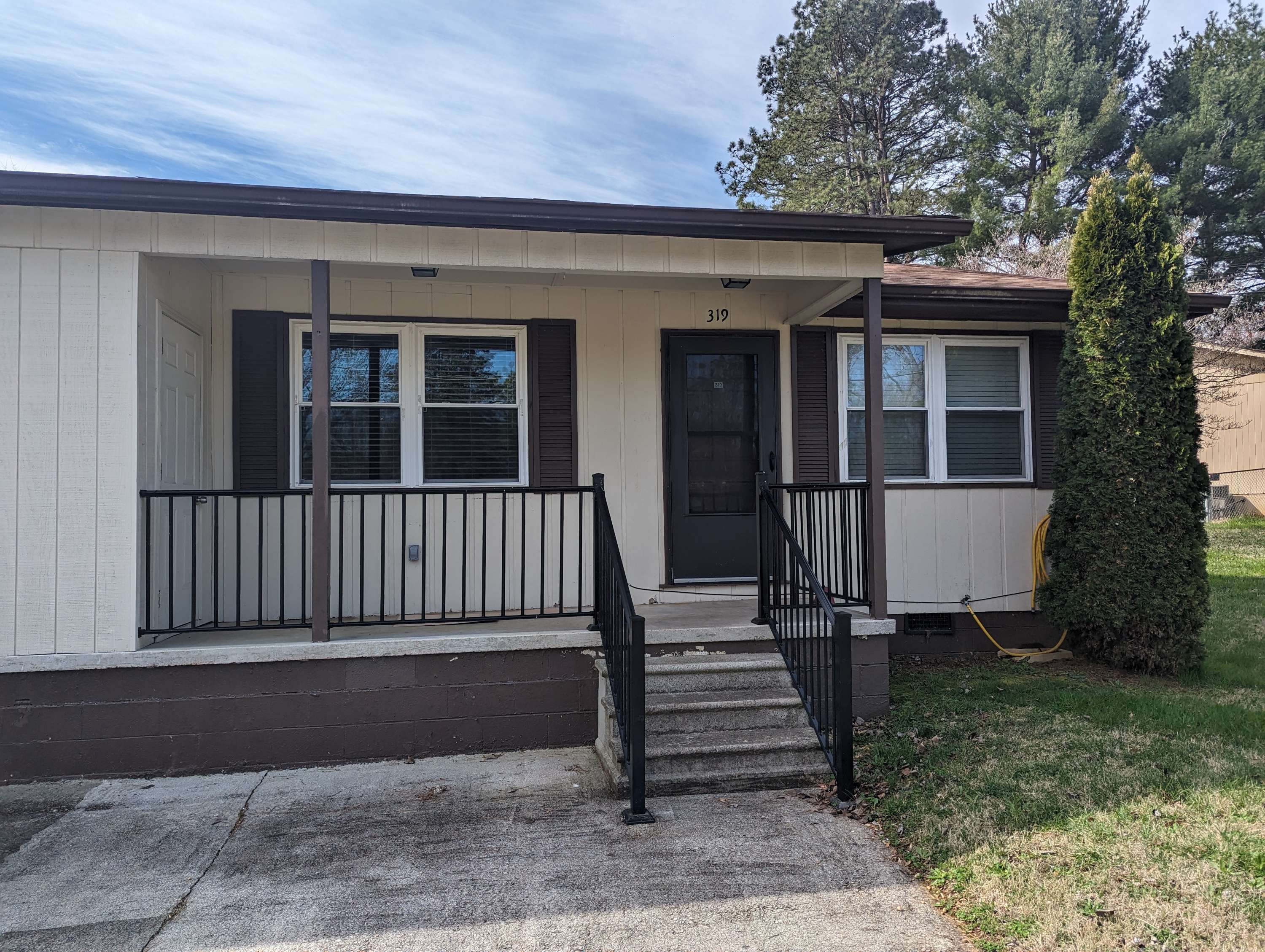 Arrowhead Drive 319 - 1