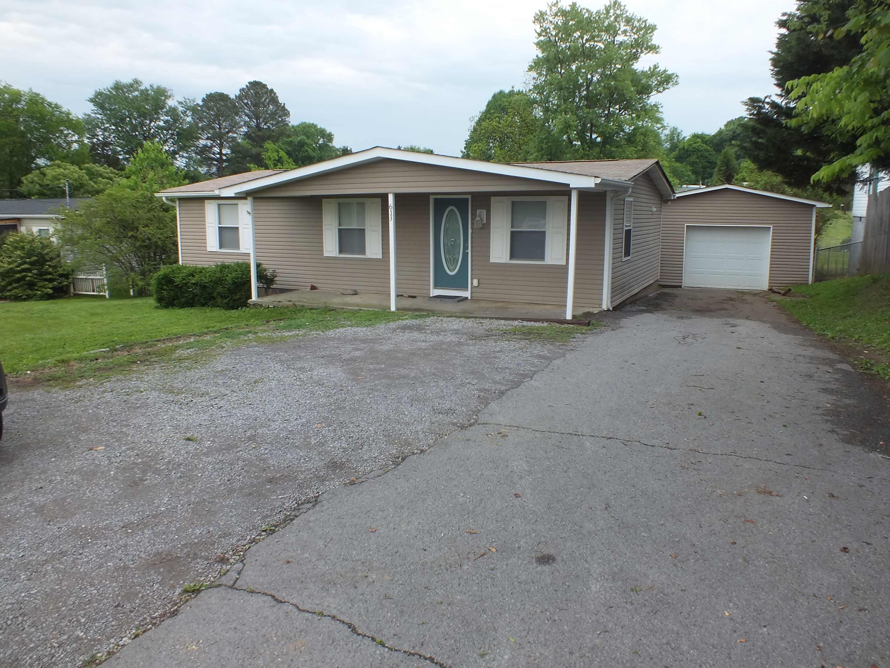 613 Cusick